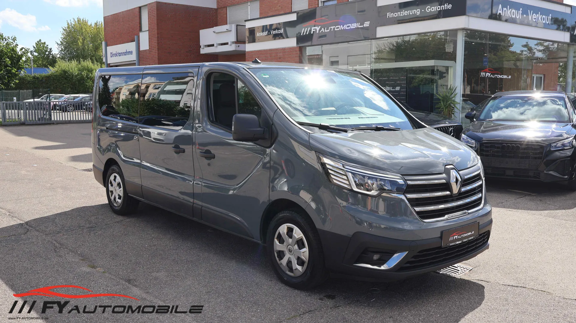 Renault Trafic 9 Sitzer*L2 H1 * Navi* Klima* Garantie*